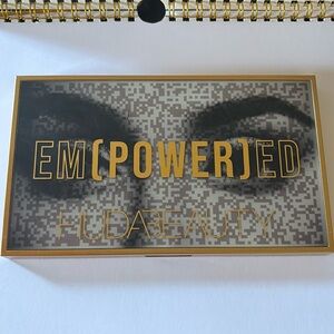 Huda Beauty Empowered Eyeshadow Palette